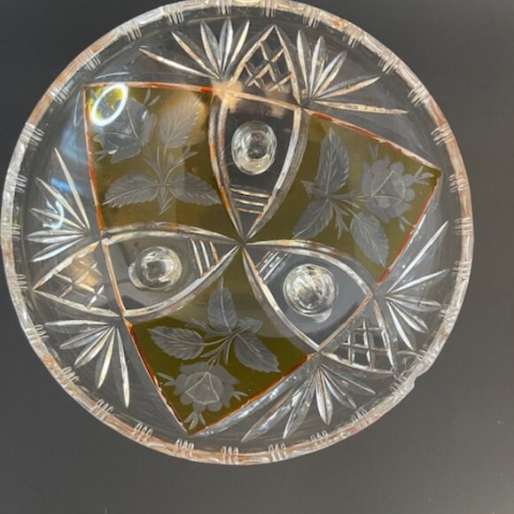 3-Footed Etched Crystal Bowl – Clear with Amber Rose & Leaf Design, 8.75" Diamet - Picture 3 of 7